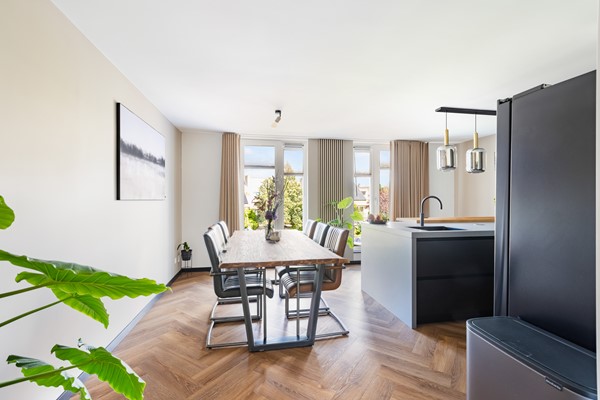 Foto - Verkocht onder voorbehoud: wonen aan het water met luxe, rust en een eigen aanlegsteiger!